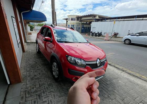 RENAULT SANDERO 1.6 STEPWAY 8V FLEX 4P MANUAL RENAULT SANDERO 1.6 STEPWAY 8V FLEX 4P MANUAL